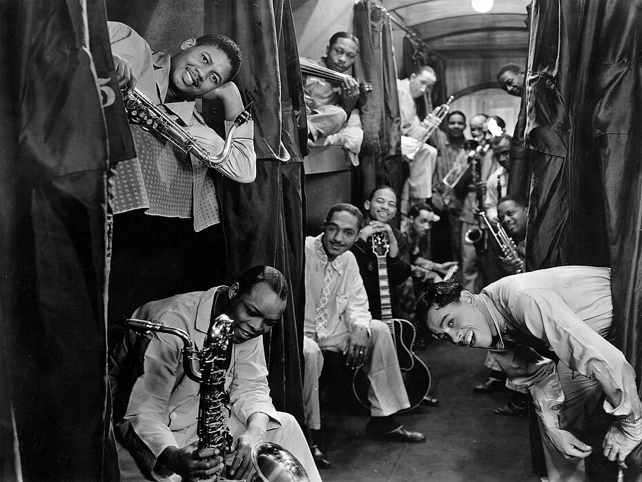 Cab Calloway and his band in a sleepercar 1933